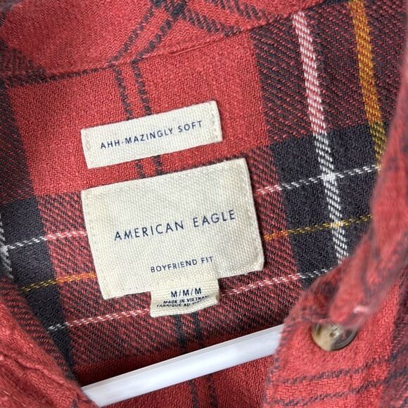 American Eagle Shirt Womens Medium Button Up Ahhmazingly Soft Boyfriend Fit Red - Picture 3 of 9